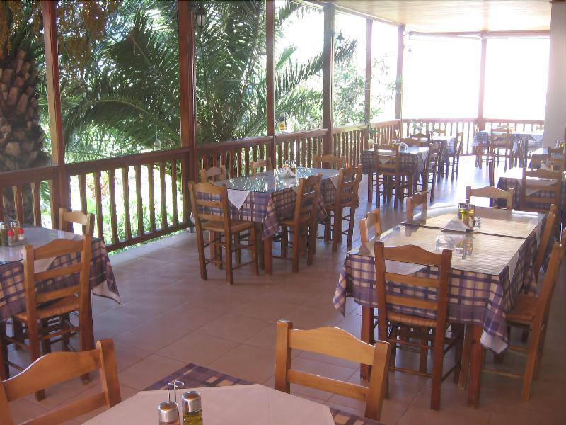 Ammoudi Hotel Damnoni Buitenkant foto